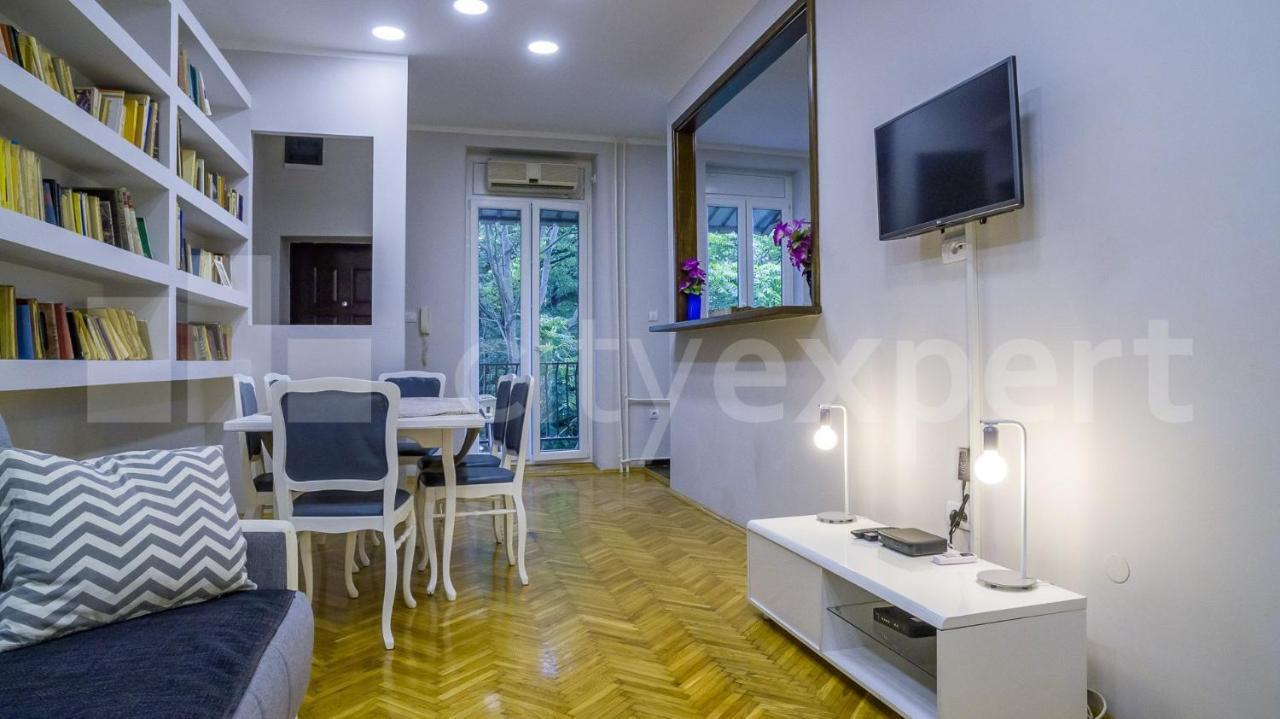 Downtown Apartment In Walk Zone With 3 Bedrooms And Garage Novi Sad Exterior photo