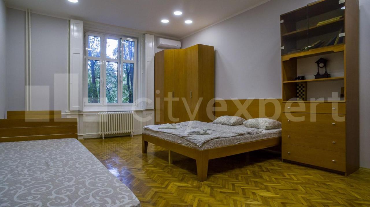 Downtown Apartment In Walk Zone With 3 Bedrooms And Garage Novi Sad Exterior photo