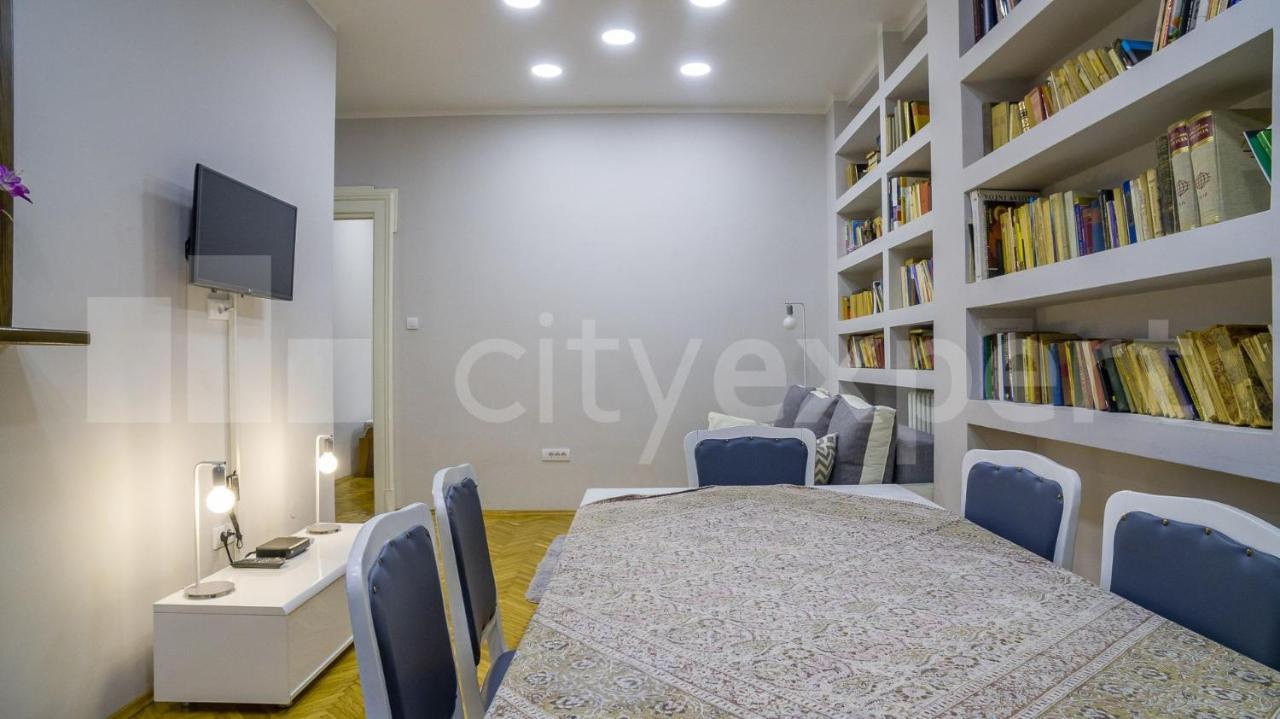 Downtown Apartment In Walk Zone With 3 Bedrooms And Garage Novi Sad Exterior photo